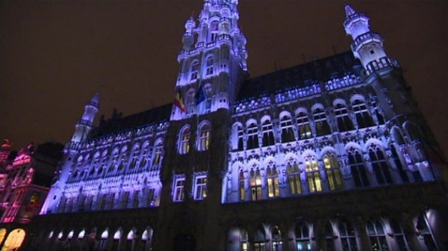 Đèn led chiếu sáng kiến trúc tòa nhà tại tòa thi chính Brussels – Belgium